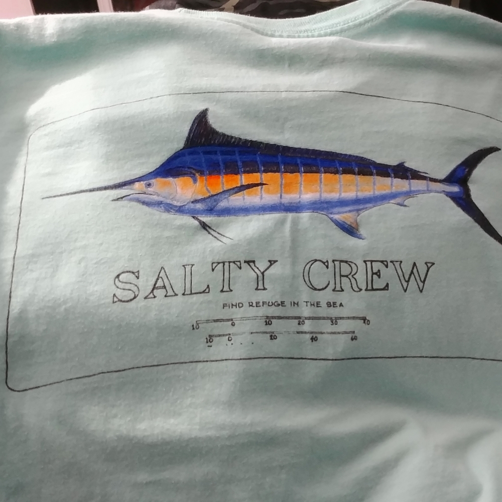 Salty Crew mens t. Hardly worn. Outgrew quickly